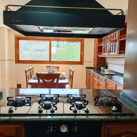 Del Mar Villa *