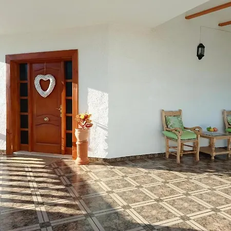 Del Mar Villa